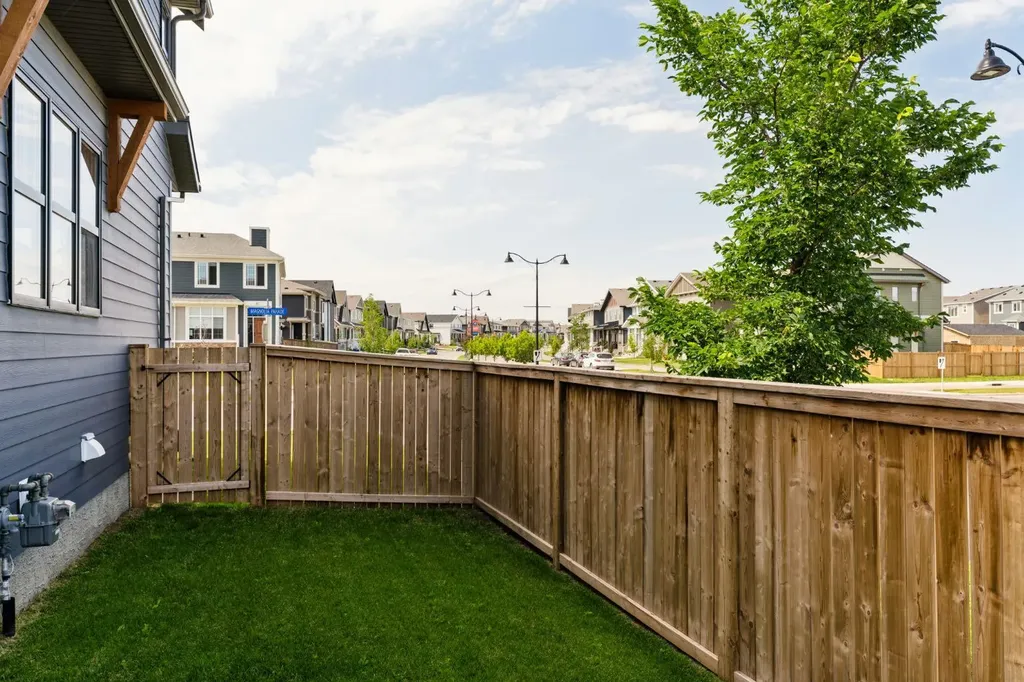 40 Magnolia Parade SE Calgary AB T3M 3E5
