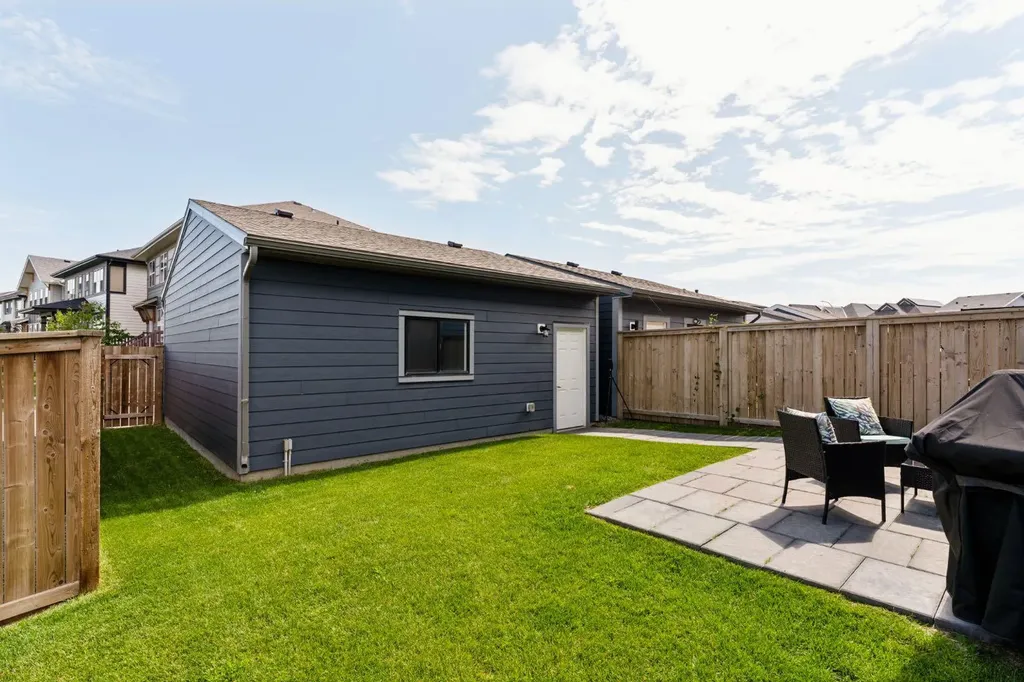 40 Magnolia Parade SE Calgary AB T3M 3E5