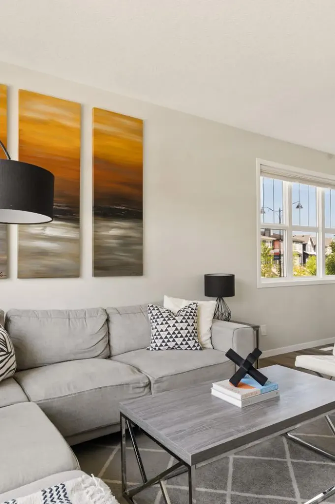 40 Magnolia Parade SE Calgary AB T3M 3E5