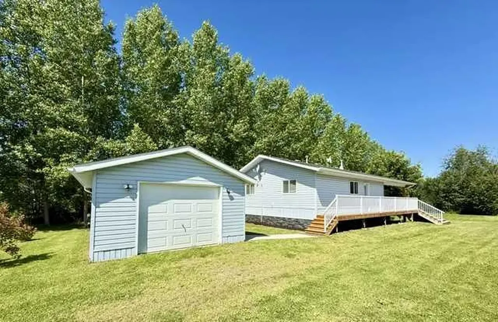 2010 Bayview Drive Lac Des Iles SK S0M 1A0