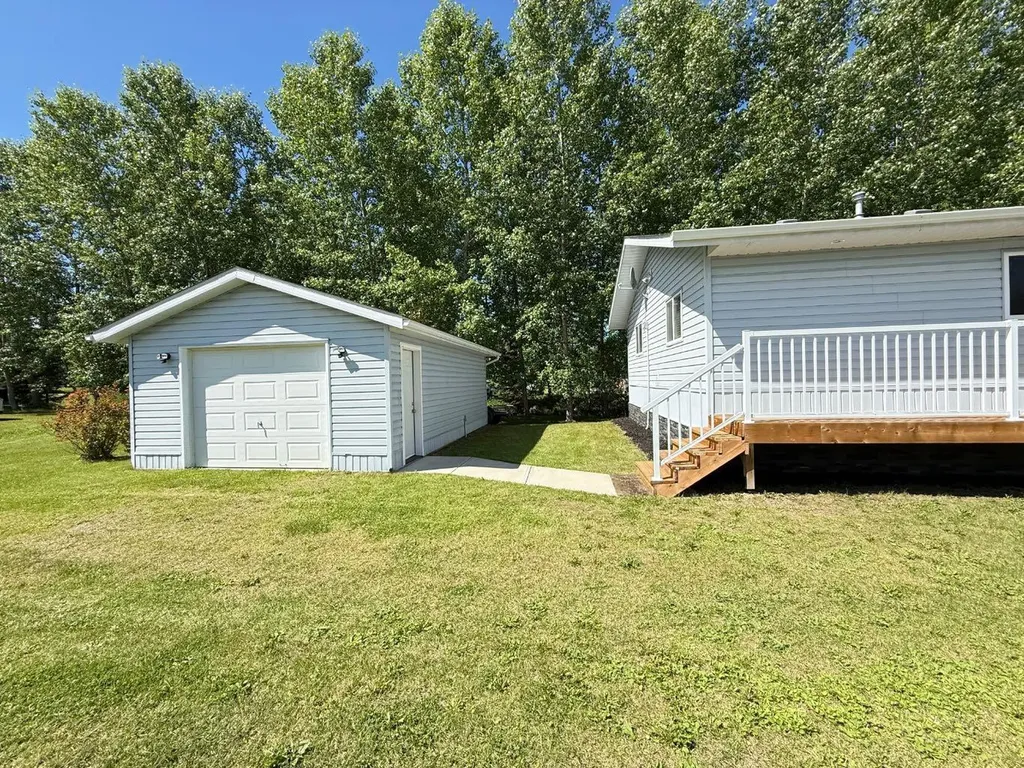 2010 Bayview Drive Lac Des Iles SK S0M 1A0