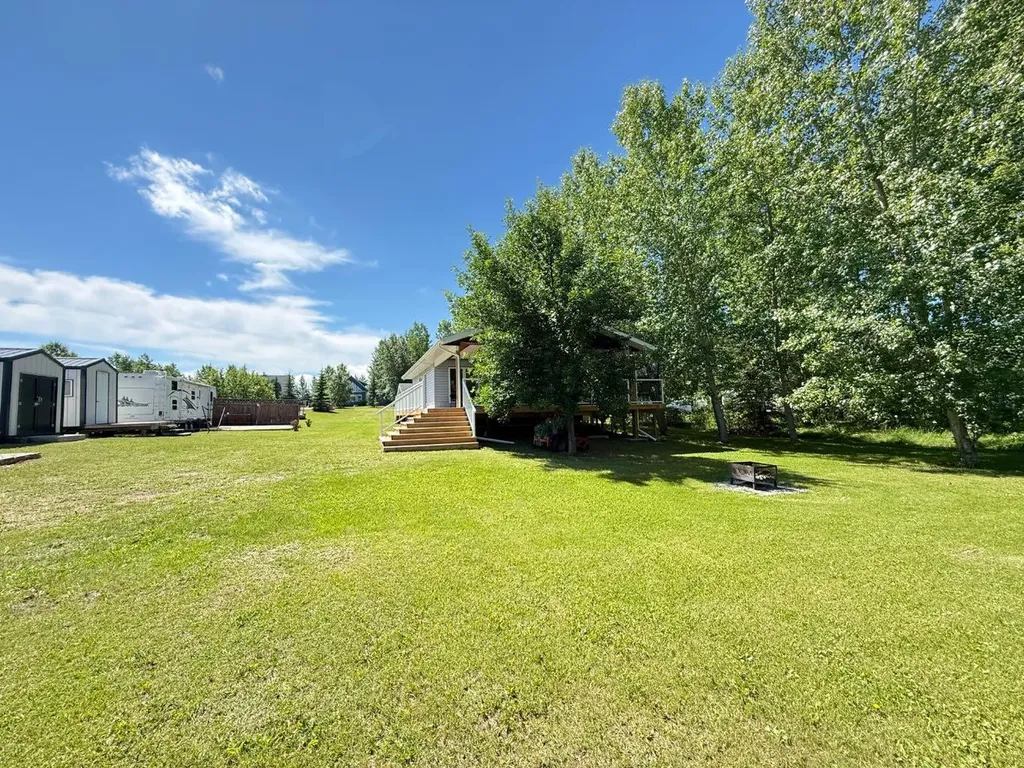 2010 Bayview Drive Lac Des Iles SK S0M 1A0