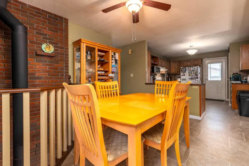 2604 57 A Avenue Lloydminster AB T9V 2M4