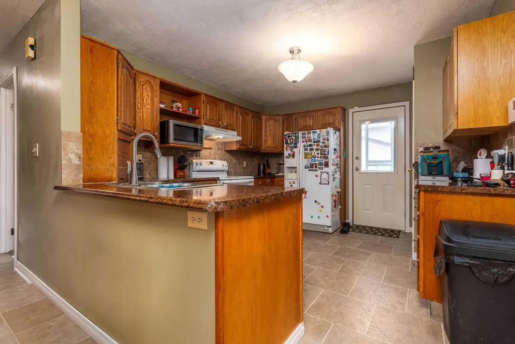 2604 57 A Avenue Lloydminster AB T9V 2M4
