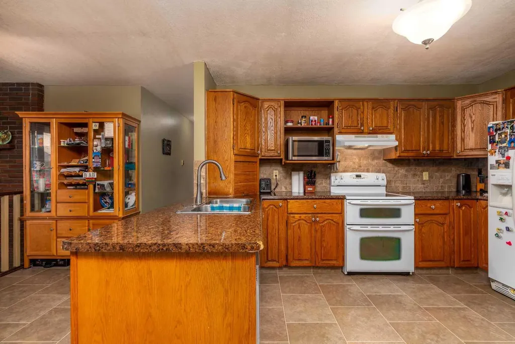 2604 57 A Avenue Lloydminster AB T9V 2M4