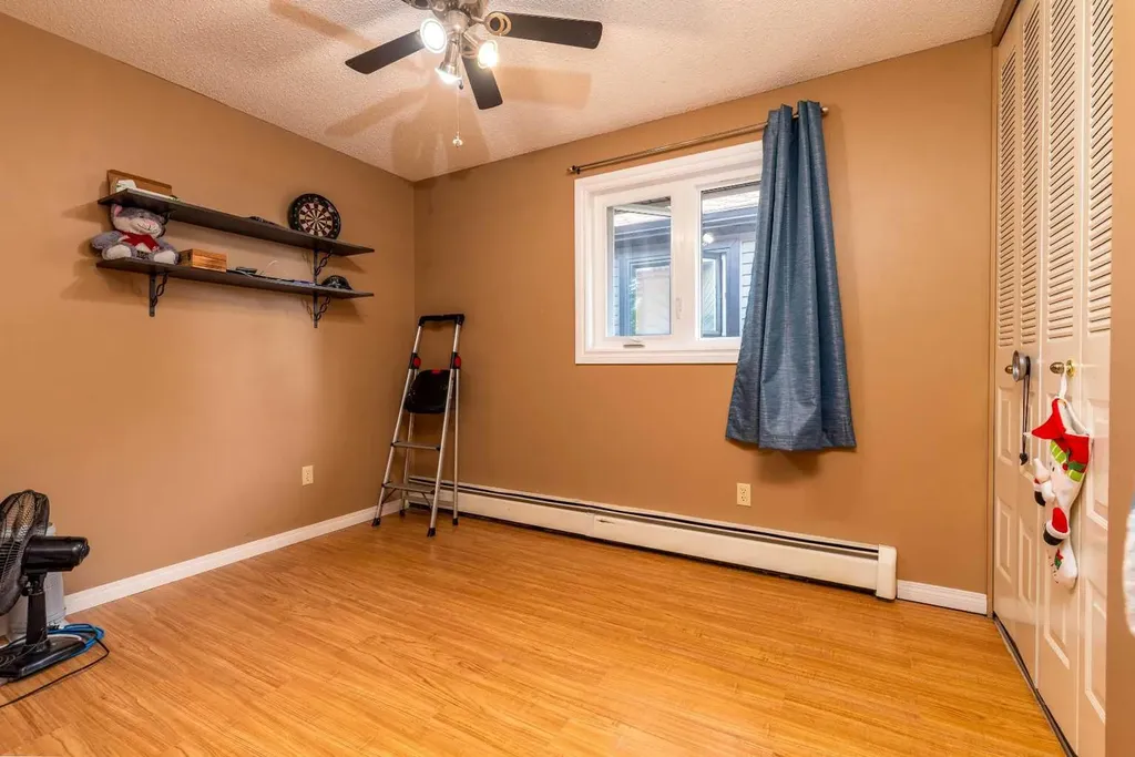2604 57 A Avenue Lloydminster AB T9V 2M4