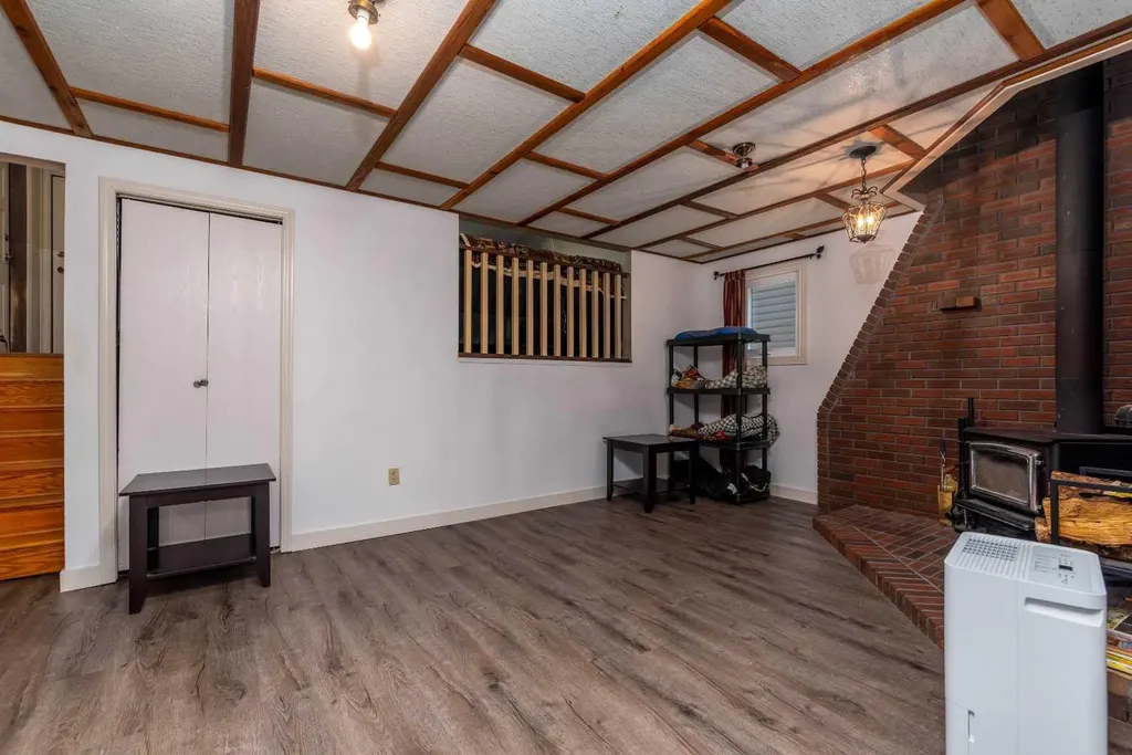 2604 57 A Avenue Lloydminster AB T9V 2M4