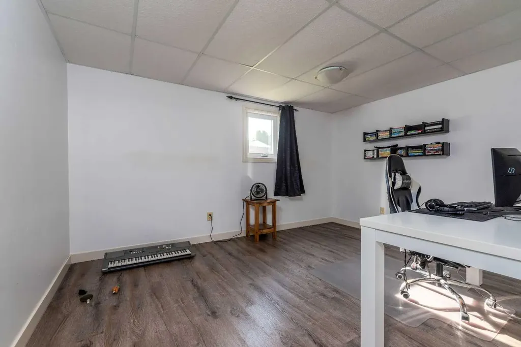 2604 57 A Avenue Lloydminster AB T9V 2M4