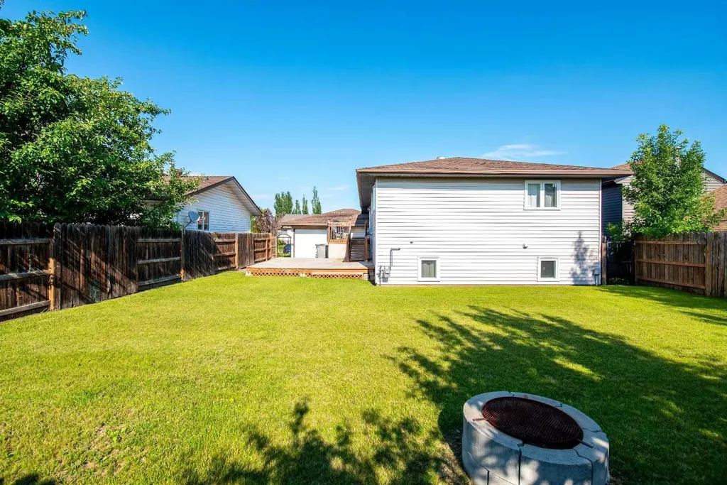2604 57 A Avenue Lloydminster AB T9V 2M4