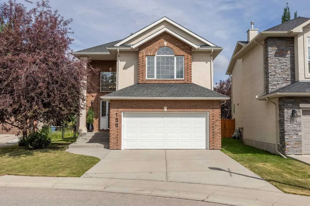 156 Strathridge Place SW Calgary AB T3H 4J1