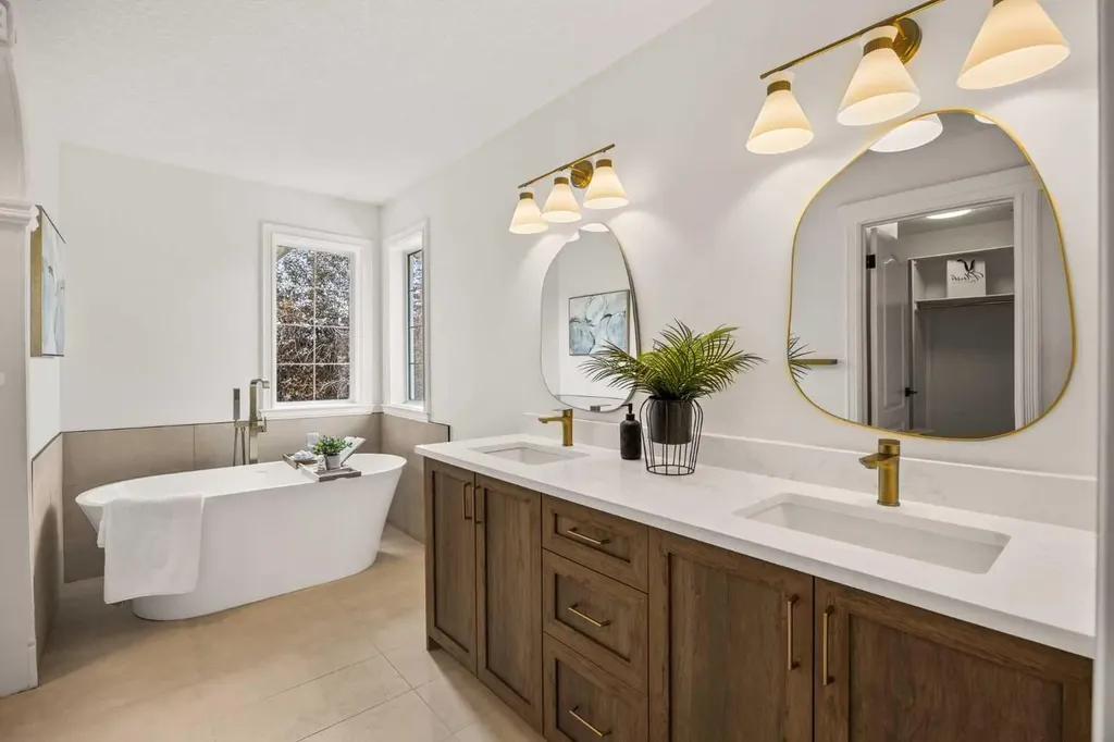 156 Strathridge Place SW Calgary AB T3H 4J1
