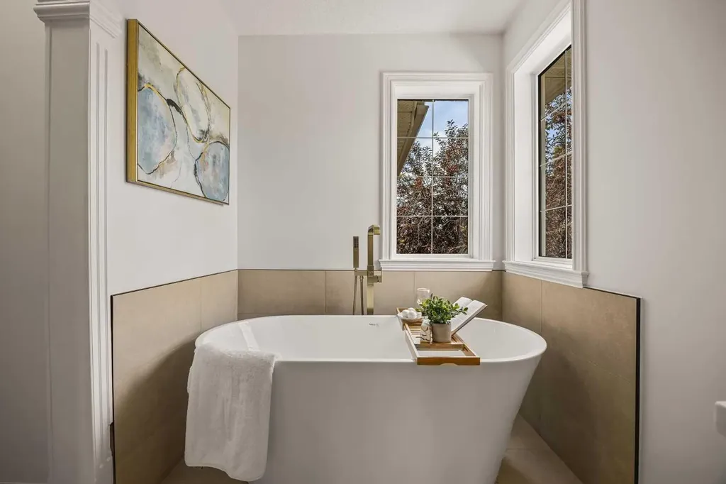 156 Strathridge Place SW Calgary AB T3H 4J1