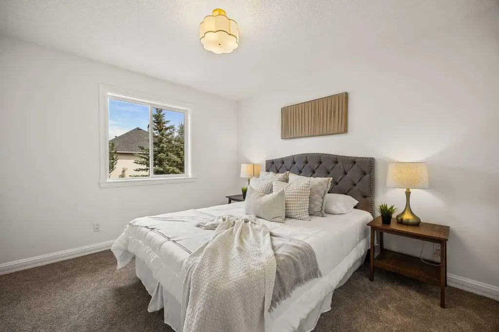 156 Strathridge Place SW Calgary AB T3H 4J1