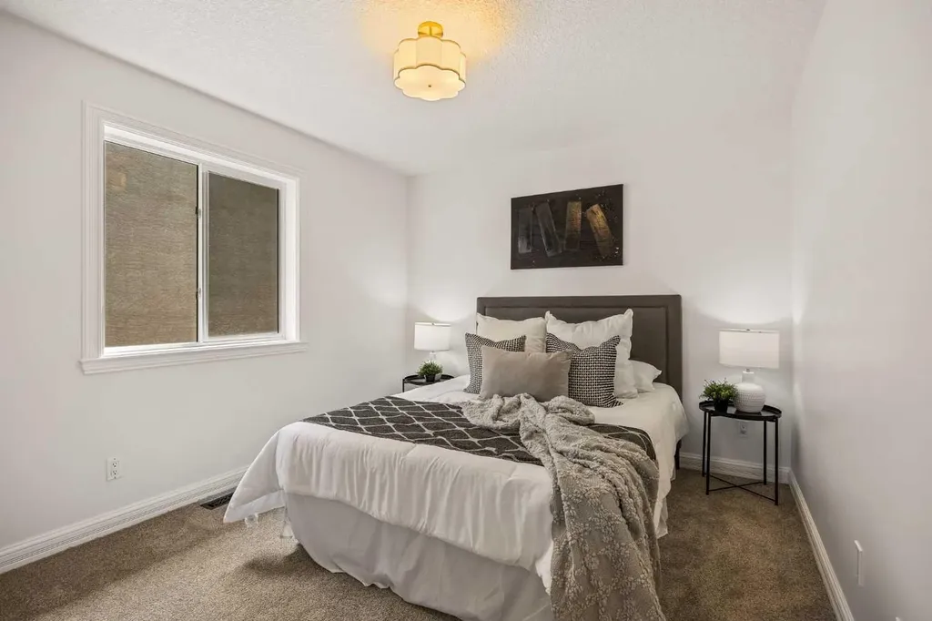 156 Strathridge Place SW Calgary AB T3H 4J1