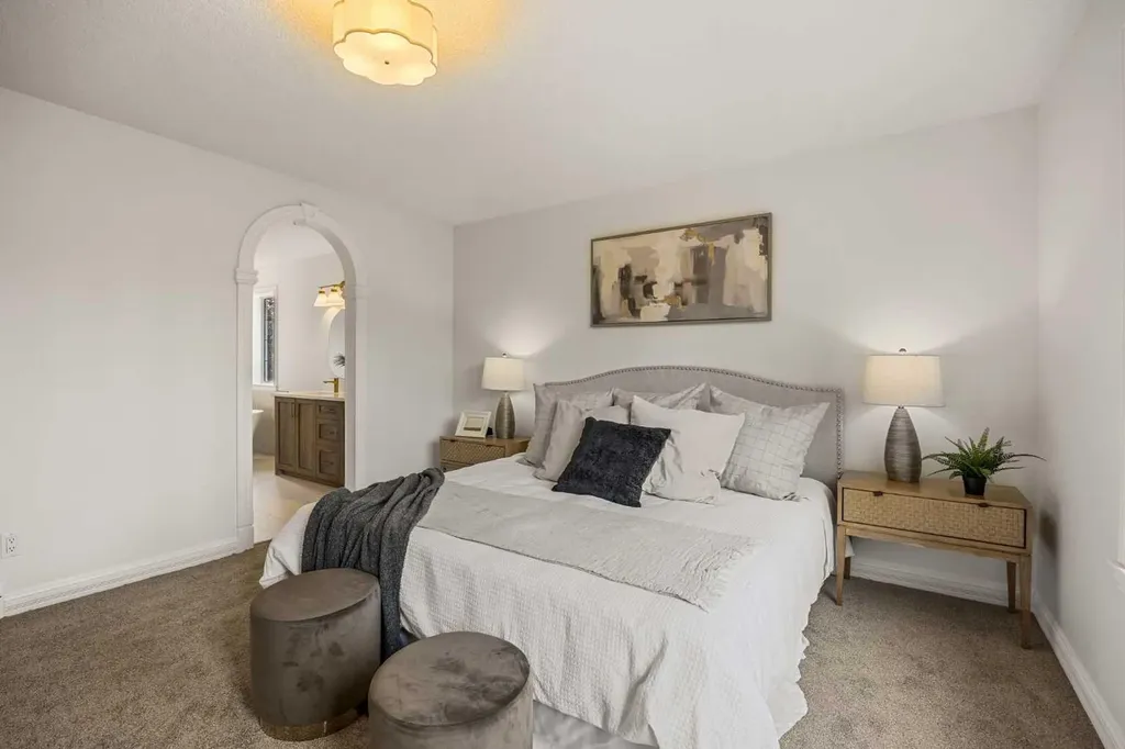 156 Strathridge Place SW Calgary AB T3H 4J1