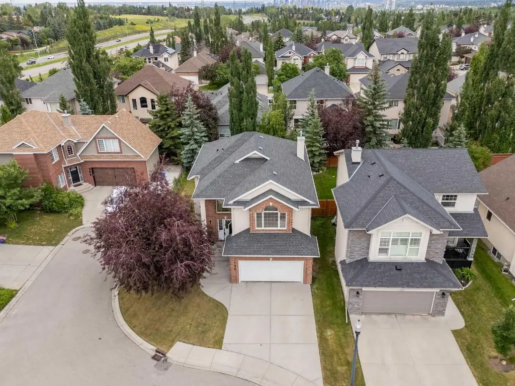 156 Strathridge Place SW Calgary AB T3H 4J1