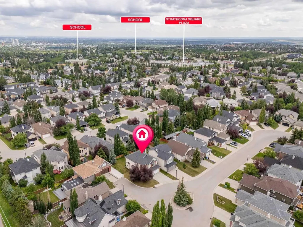 156 Strathridge Place SW Calgary AB T3H 4J1