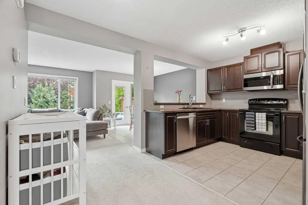 14 River Heights Crescent Cochrane AB T4C 0J3