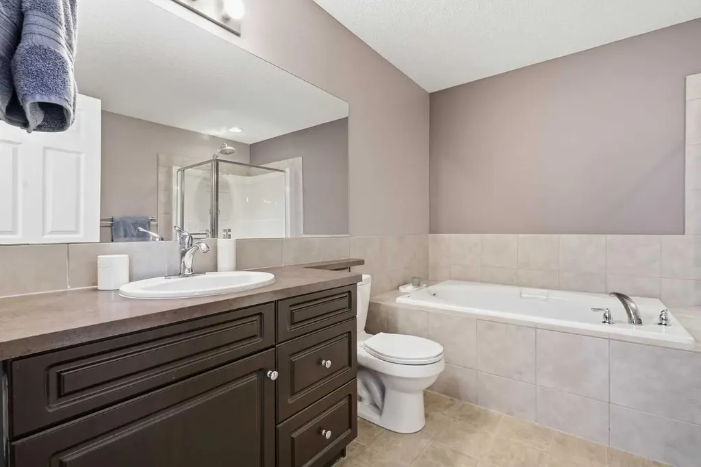 14 River Heights Crescent Cochrane AB T4C 0J3