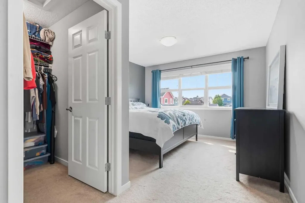 14 River Heights Crescent Cochrane AB T4C 0J3
