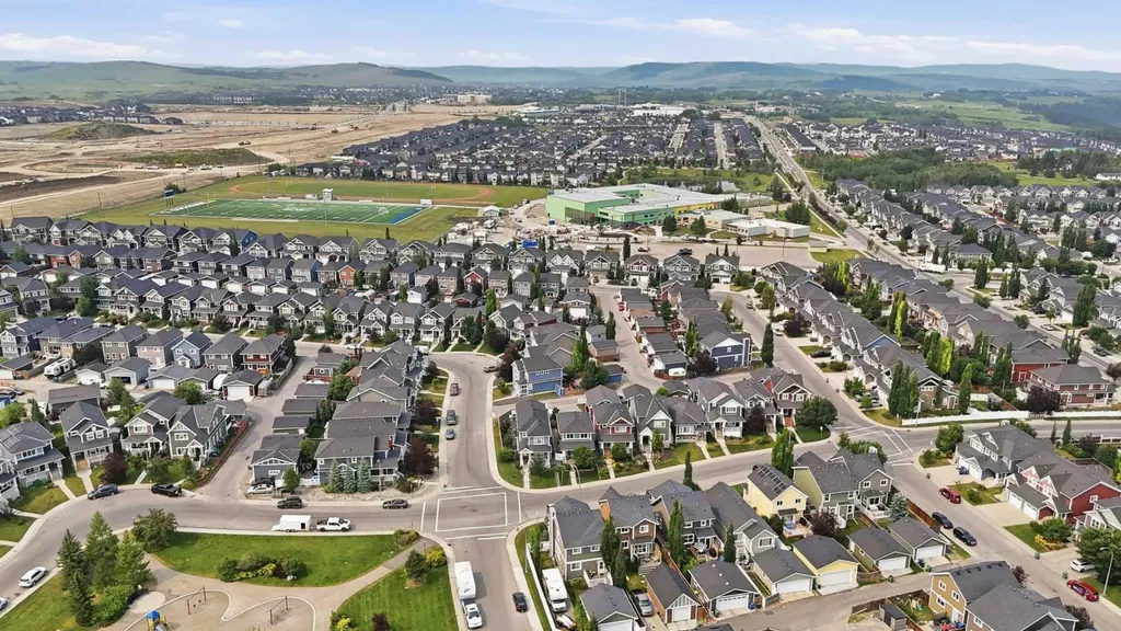 14 River Heights Crescent Cochrane AB T4C 0J3