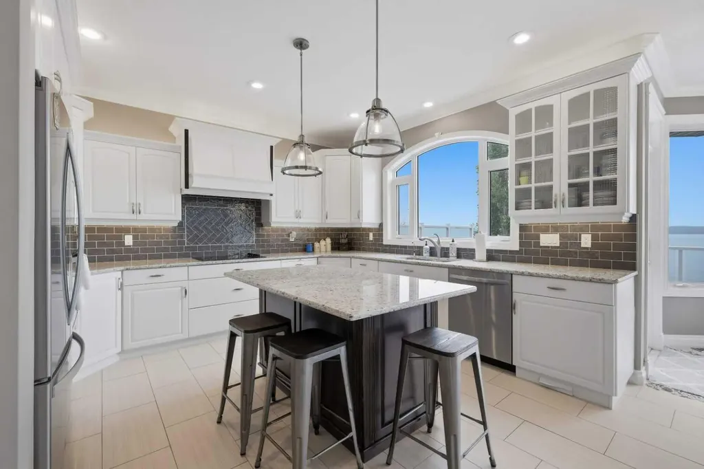 85 Grand Avenue Norglenwold AB T4S 1S5