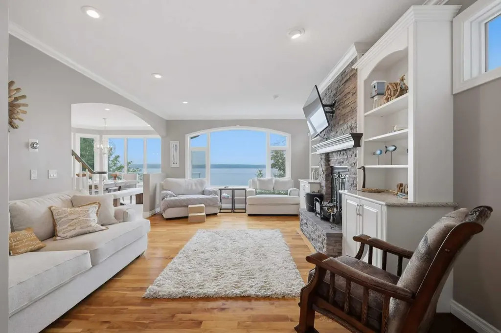 85 Grand Avenue Norglenwold AB T4S 1S5