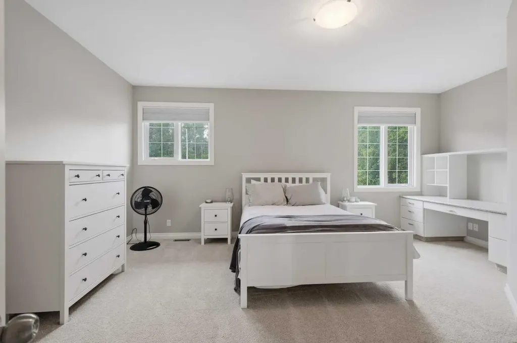 85 Grand Avenue Norglenwold AB T4S 1S5