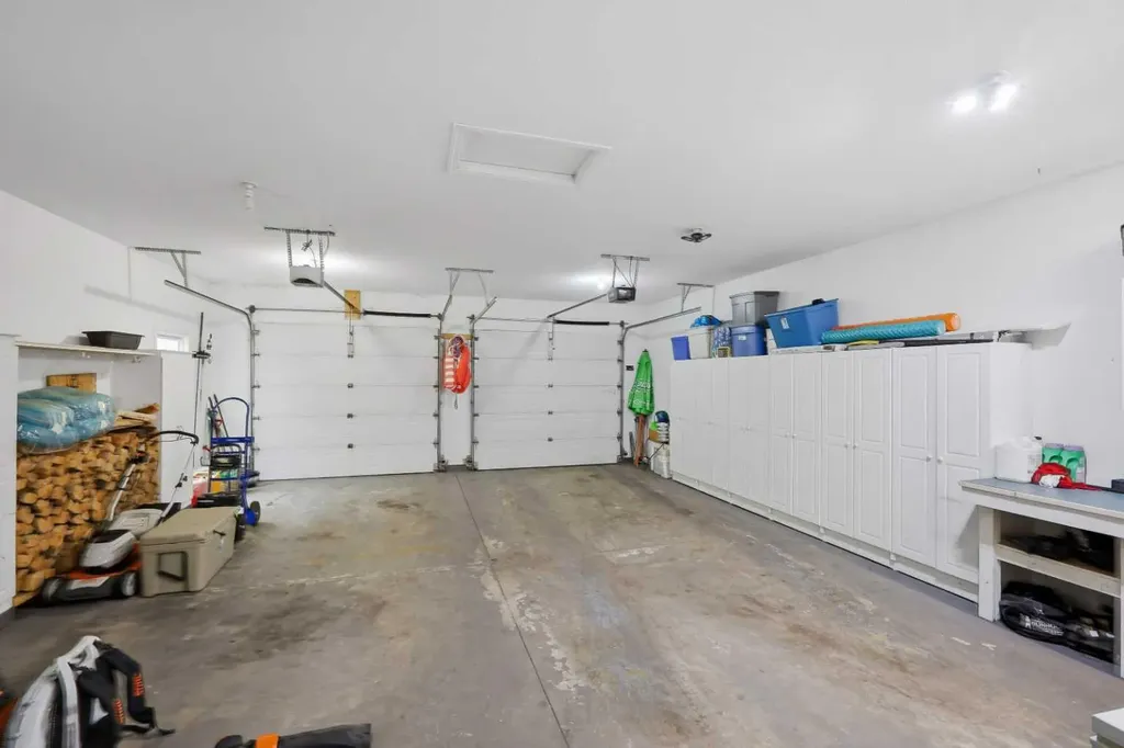 85 Grand Avenue Norglenwold AB T4S 1S5
