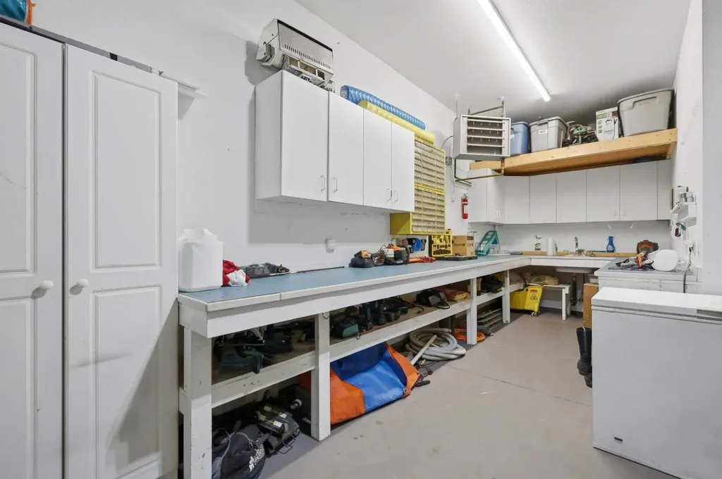 85 Grand Avenue Norglenwold AB T4S 1S5