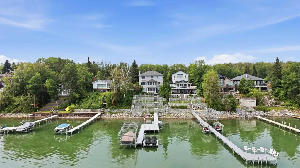 85 Grand Avenue Norglenwold AB T4S 1S5