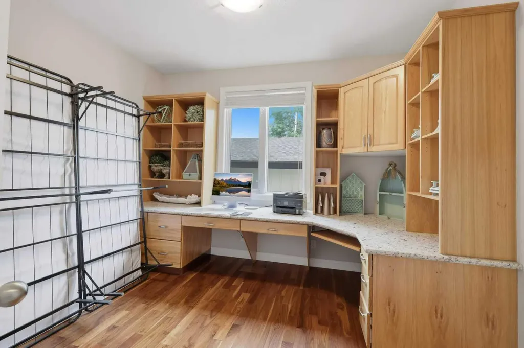 85 Grand Avenue Norglenwold AB T4S 1S5