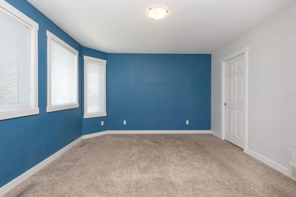 86 Riverstone Boulevard W Lethbridge AB T1K 7X5