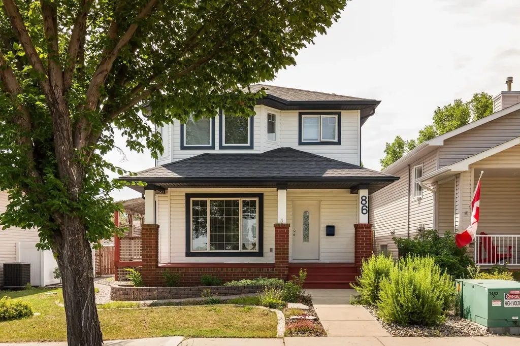 86 Riverstone Boulevard W Lethbridge AB T1K 7X5
