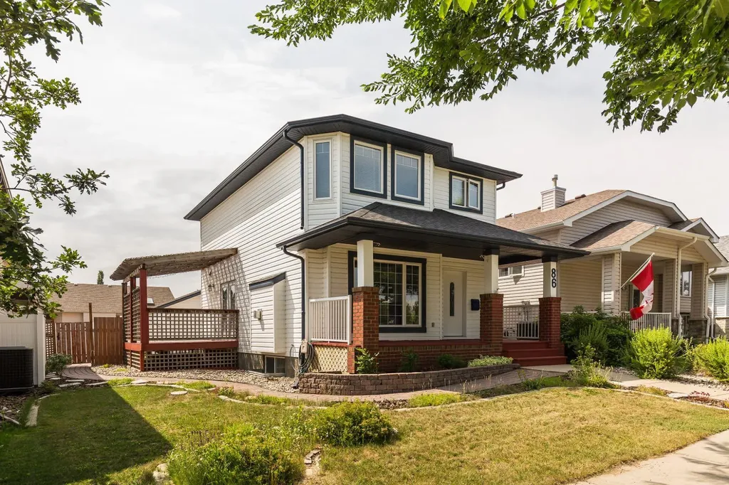 86 Riverstone Boulevard W Lethbridge AB T1K 7X5