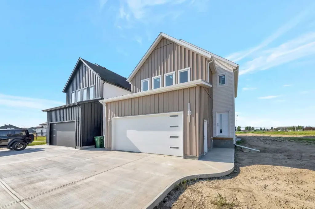 6906 35 Street Lloydminster AB T9V 2Z4