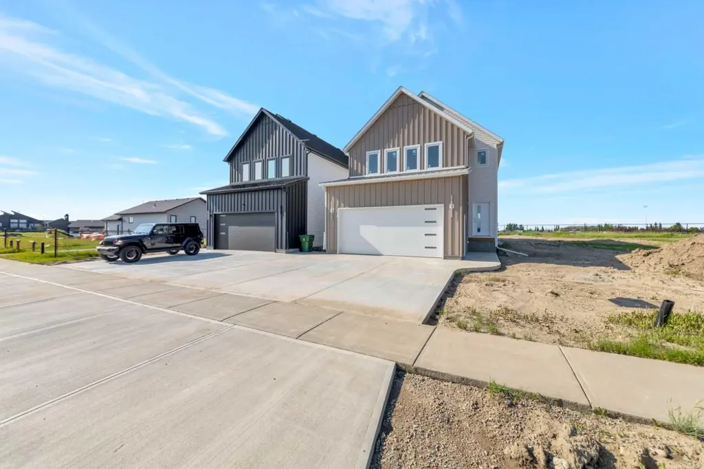 6906 35 Street Lloydminster AB T9V 2Z4