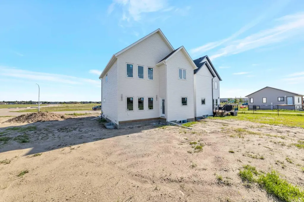 6906 35 Street Lloydminster AB T9V 2Z4