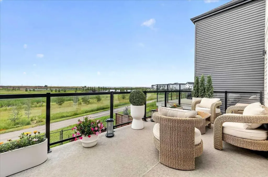 90 Savoy Landing SE Calgary AB T2S 0G6