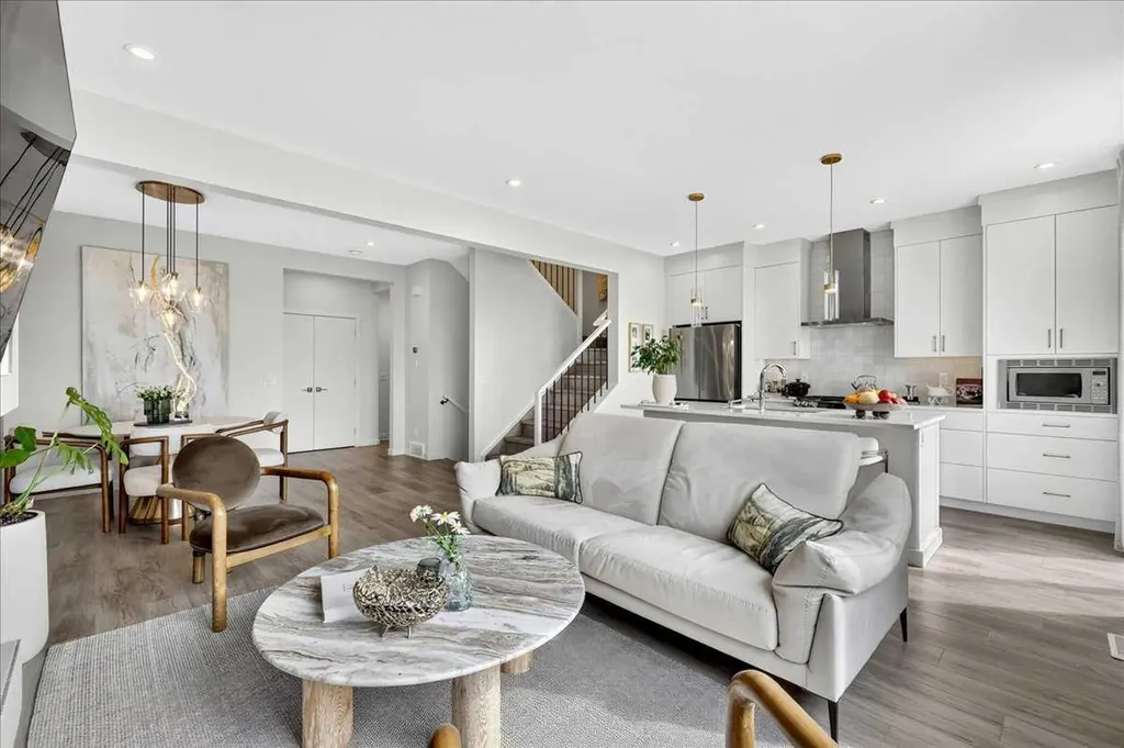 90 Savoy Landing SE Calgary AB T2S 0G6
