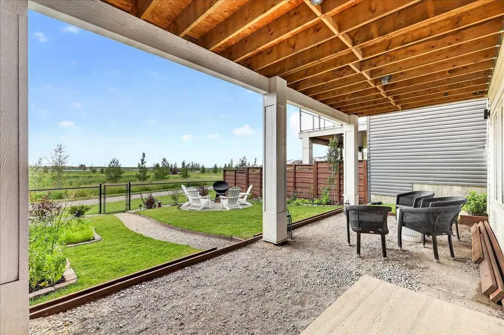90 Savoy Landing SE Calgary AB T2S 0G6