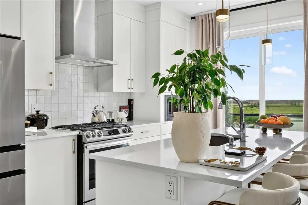 90 Savoy Landing SE Calgary AB T2S 0G6