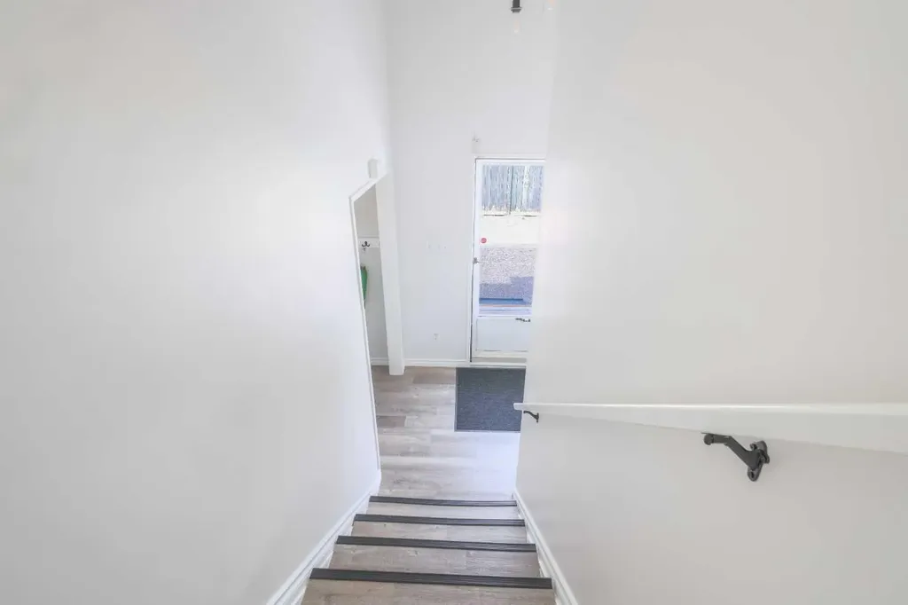 5116 51 Avenue Caroline AB T0M 0M0