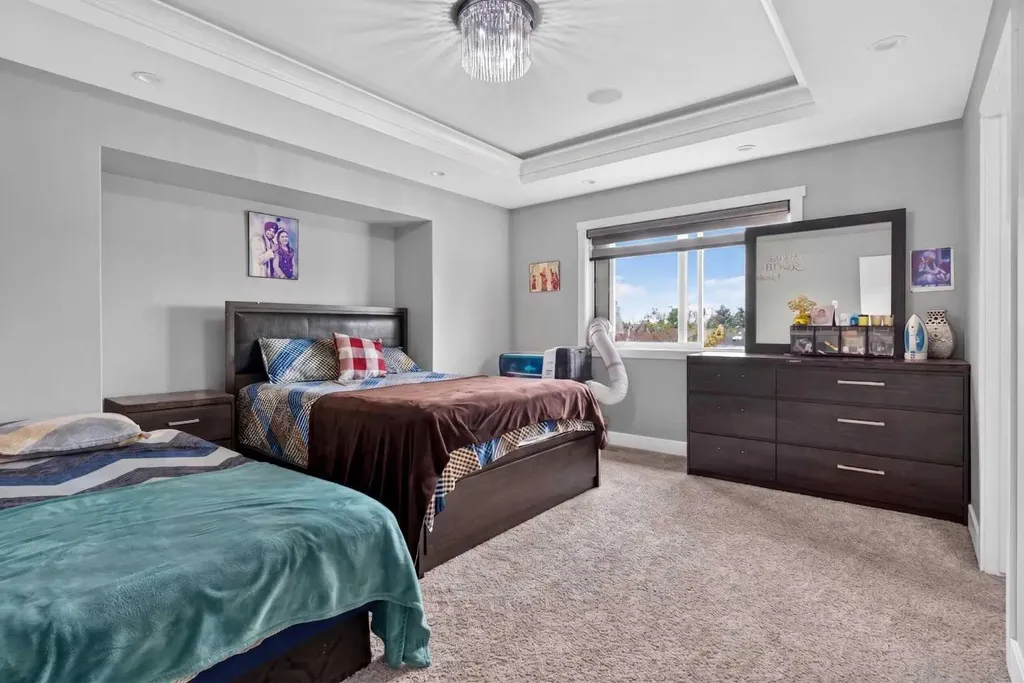 120 Castlegrove Road NE Calgary AB T3J 1T5