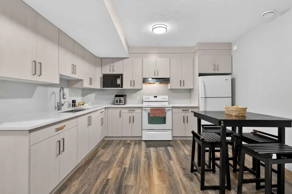 120 Castlegrove Road NE Calgary AB T3J 1T5