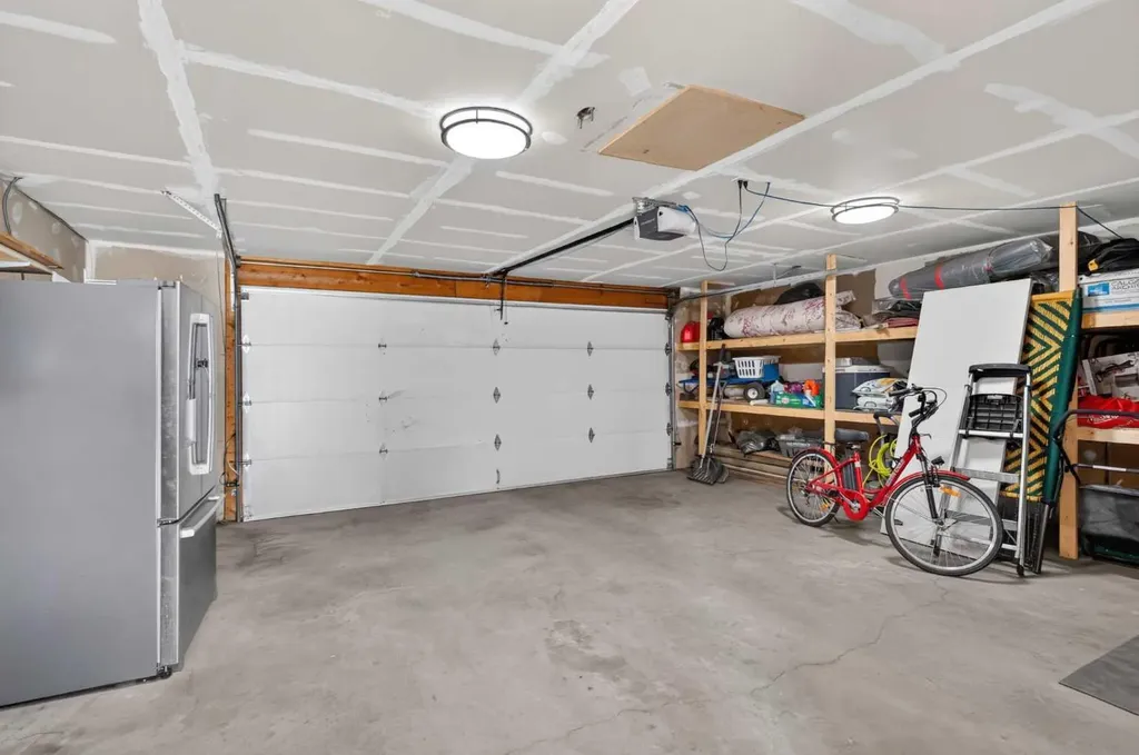 120 Castlegrove Road NE Calgary AB T3J 1T5