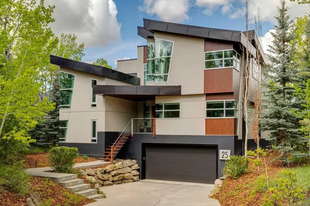 25 Posthill Drive SW Calgary AB T3H 0A8