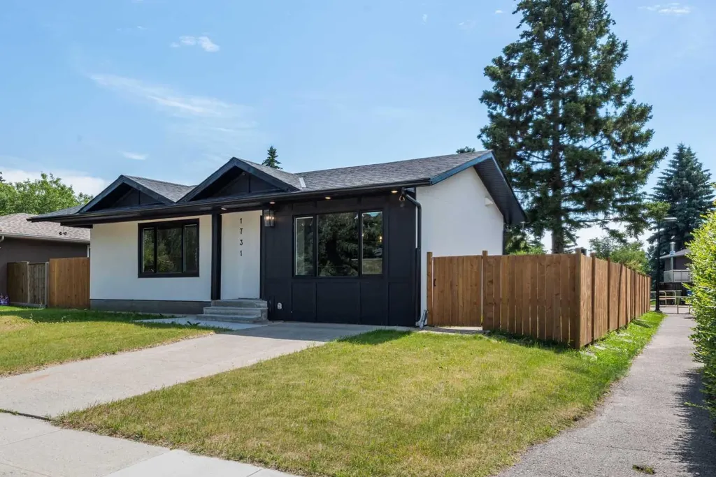 1731 111 Avenue SW Calgary AB T2W 1R6