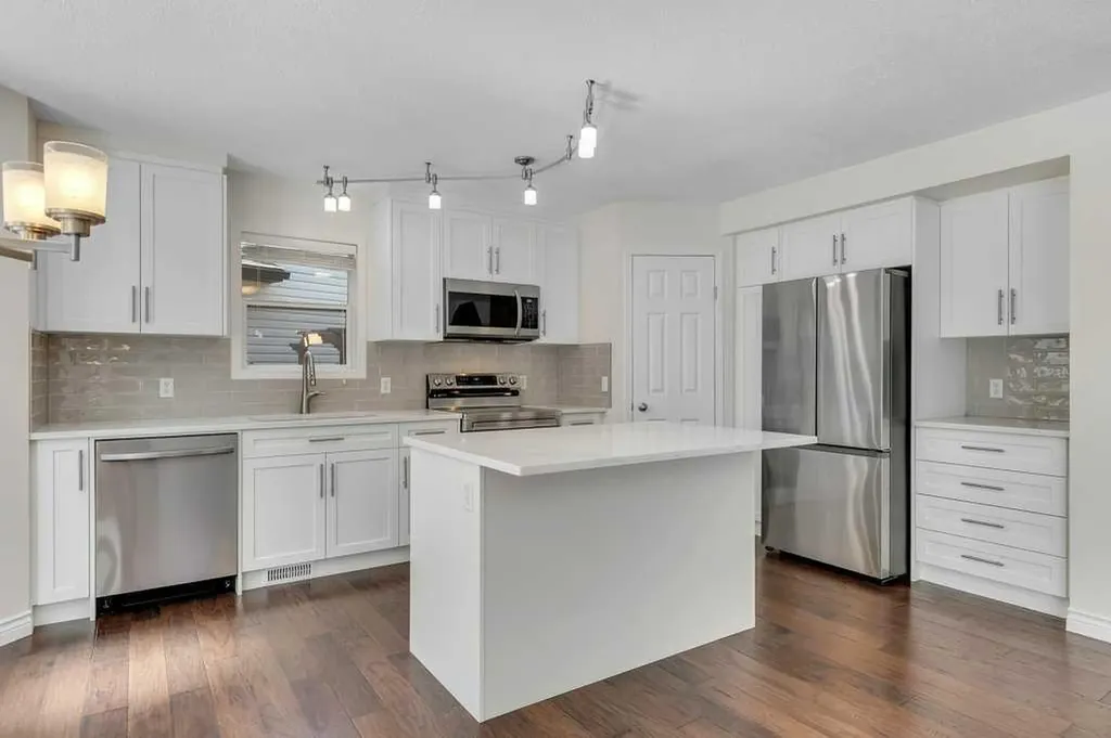 96 Valley Brook Circle NW Calgary AB T3B 5S2