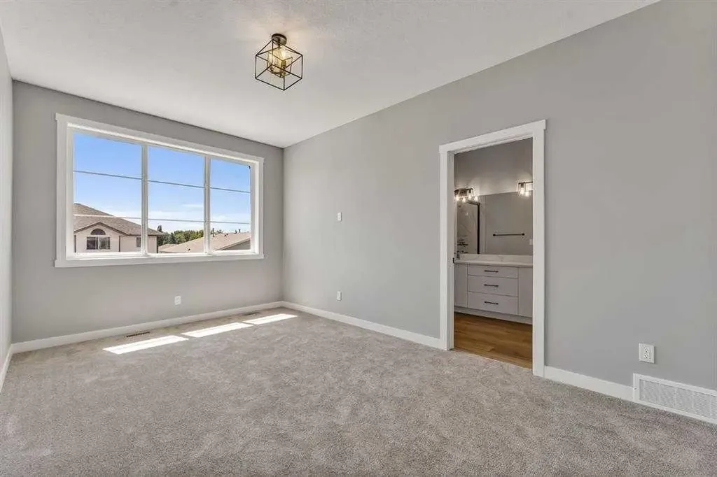 28A Green Meadow Crescent Strathmore AB T1P1H4